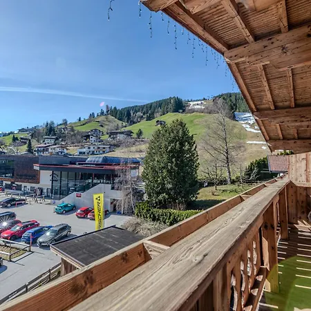 Mountapart In - Out - Sommercard Zum Halben Preis - Gueltig Von Juli Bis September 2025 Apartment
