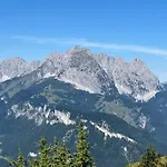 Mountapart In - Out Апартаменты *