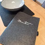 Mountapart In - Out アパート *